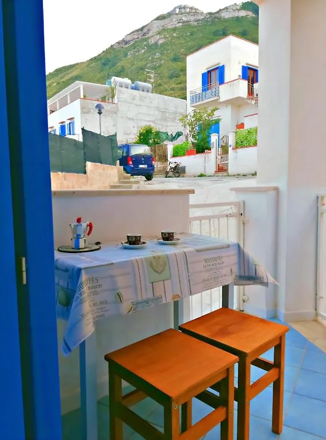 Affitto Camera Con Bagno Privato A Due Passi Dal Mare マレッティモ アパート